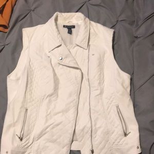 White leather vest size xl